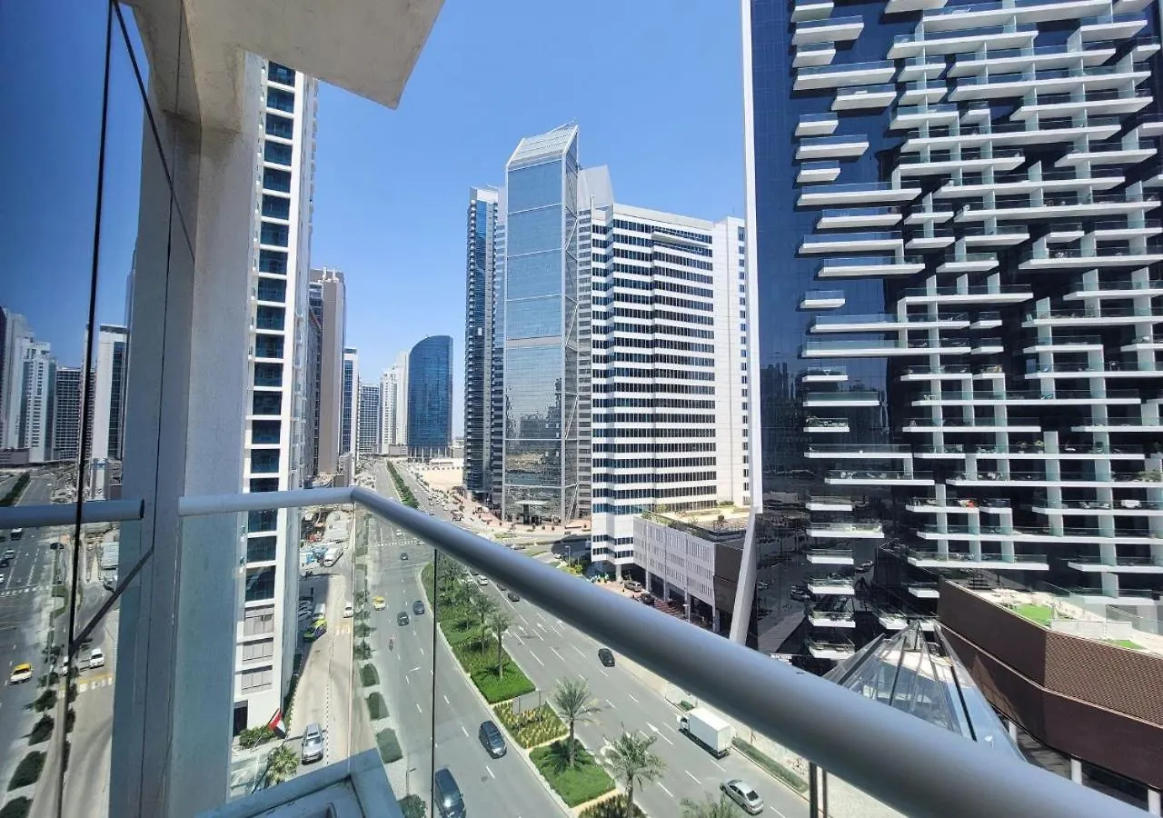Апартаменты Damac Maison Prive, Canal View Studio And One Bedroom Apartments, Blue Ocean Holiday Homes Дубай ОАЭ
